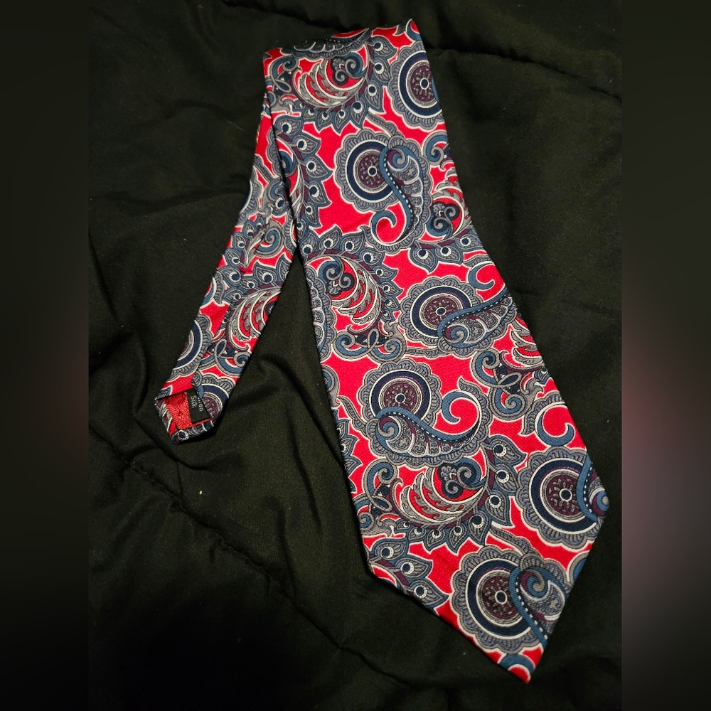 Vtg Buckingham Italian Silk Paisley Red and Blue Men's Tie